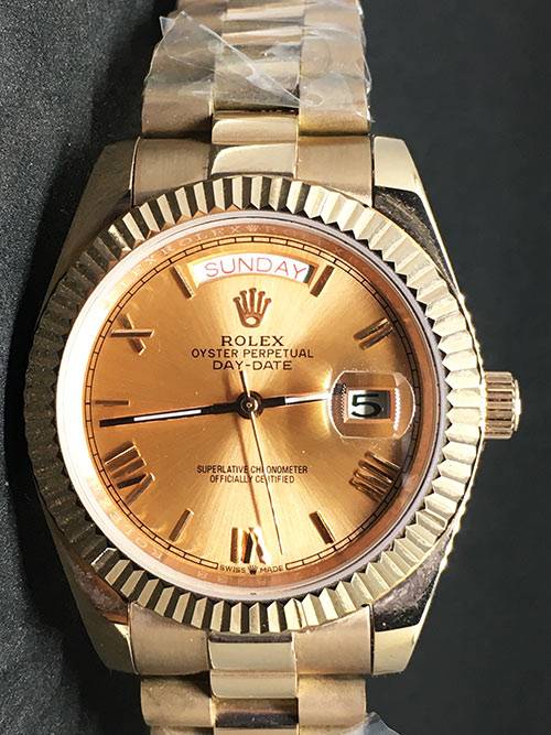 Replica de reloj Rolex Day-Date 11 (40mm) Esfera dorada (Correa President) Automático (Oro)